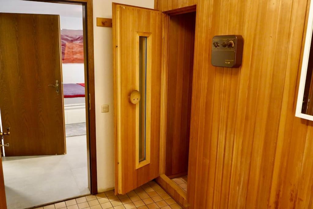 קלן Helle Kellerwohnung Im Gruenen Mit Sauna מראה חיצוני תמונה
